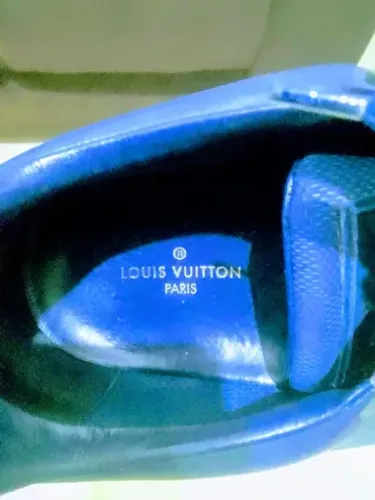 Tenis Louis vuitton original importado da Europa.