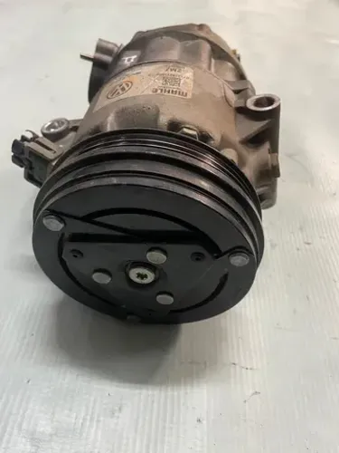 Compressor do ar condicionado para  Voyage,  Saveiro,  Fox  1.0 e 1.6 8V EA111 Polia 3PK