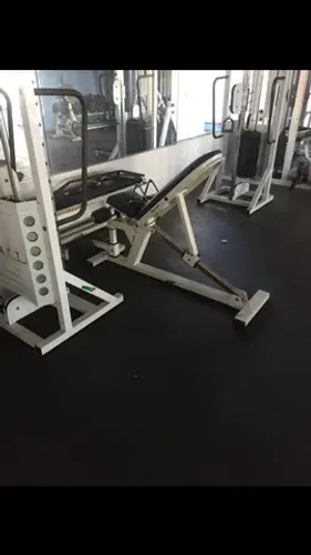 Banco reclinável musculação