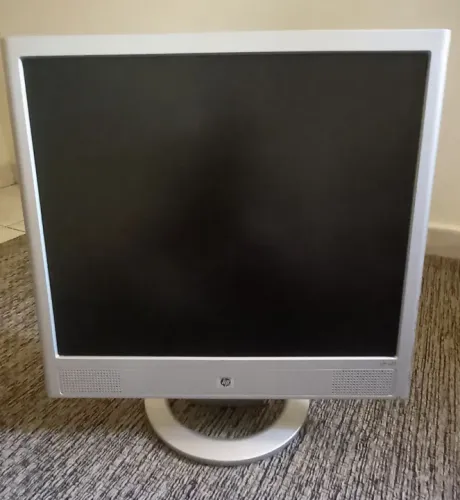 HP 17" LCD Monitor VGA