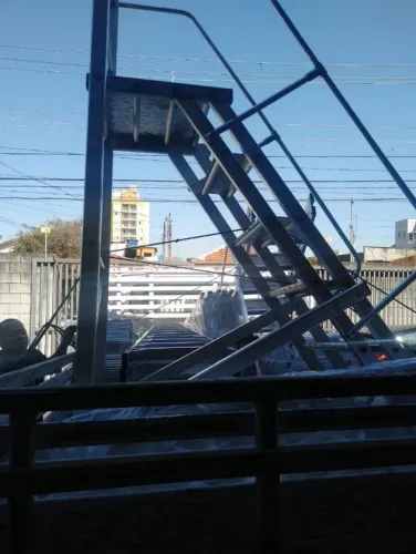 Escada Plataforma de Alumínio 150kg ou 300kg