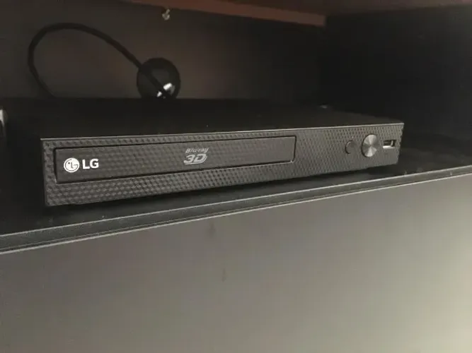 Blu-ray player 3D LG Bp450 Full HD, USB, HDMI