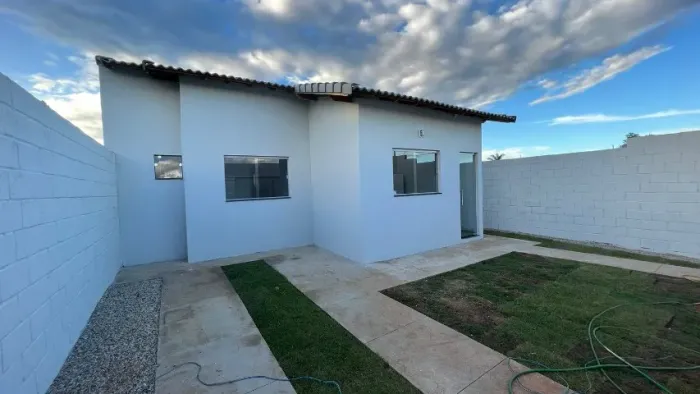 Bocaiúva. Casa 2 e 3 quartos. Construimos do seu jeito. Entrada facilitada