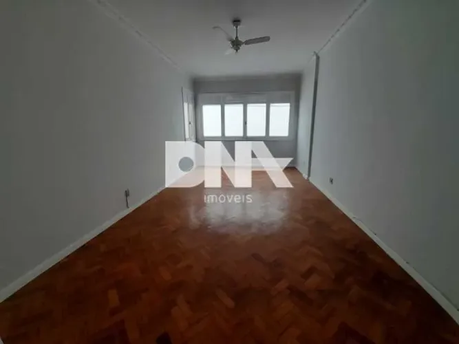 Apartamento - / Residencial / Humaitá