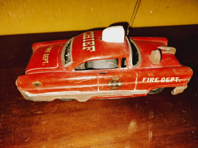 Carrinho de lata japonês anos 60