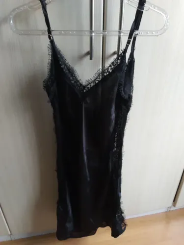 Camisola de Seda Preta com Renda. P