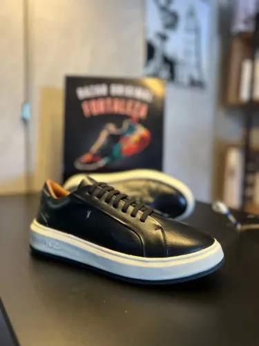 JEF Sneaker Essence Black 40 novo
