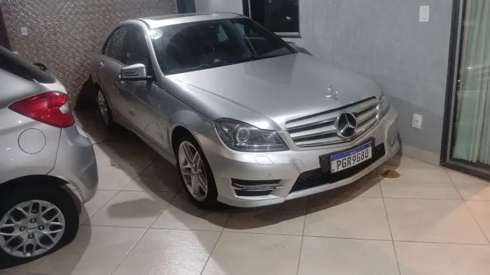 C 250 muito nova