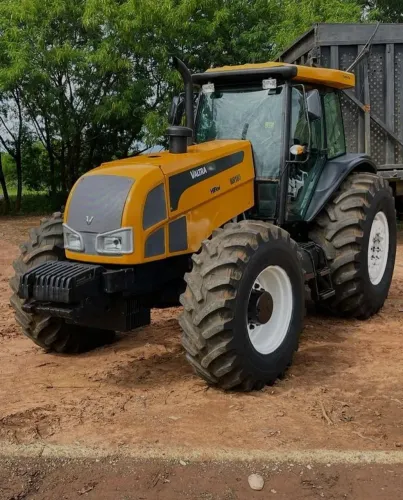 Trator Valtra BH 180 