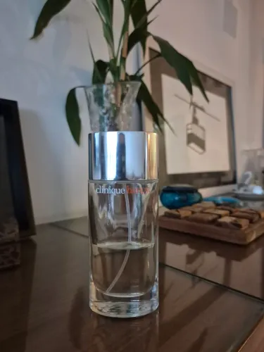 Perfume Happy da Clinique fresco cheiro de banho tomado fixa bem maravilhoso 