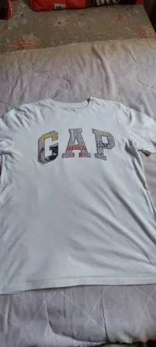 Camiseta Infantil Gap tam XXL (14-16) usada em ótimo estado