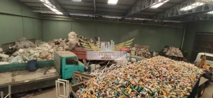 Galpão Industrial para Comprar, 730m² - Capuava, Mauá/SP.