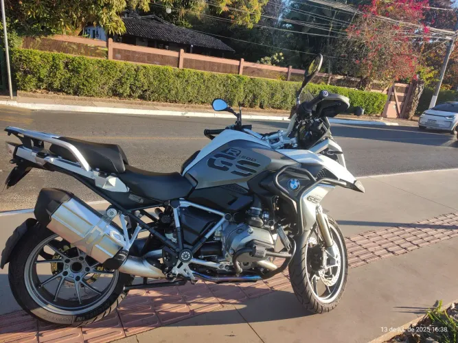 BMW R1200, Moto está impecável, quem vê leva