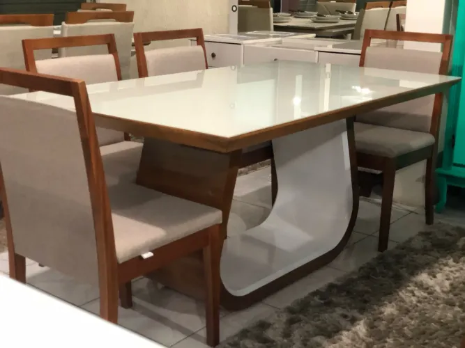Mesa de Jantar em Madeira 6 lugares nova completa pronta entrega