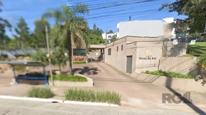 terreno no condomínio Porto do Sol, com 240,94m2.