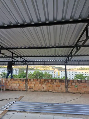Telhado de zinco em Estrutura Metálica!