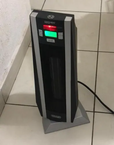 Aquecedor de ambiente  DeLonghi.