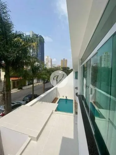 Sobrado Alto Padrão à Venda no Bairro Jardim Santo André/SP 2 Suítes | 4 Vagas | Piscina