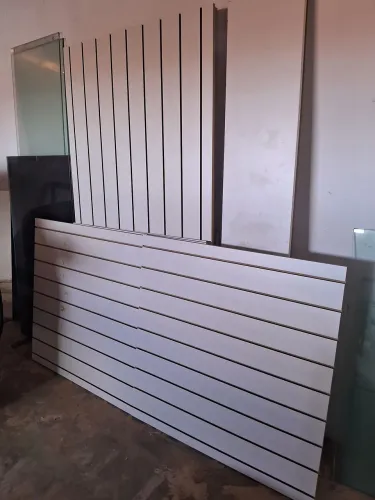 Promoção painel canaletado expositor para lojas aparti de 125 R$
