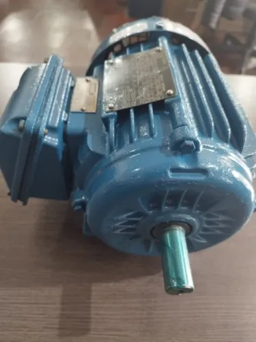 Motor WEG 1 CV Trifásico 220/380