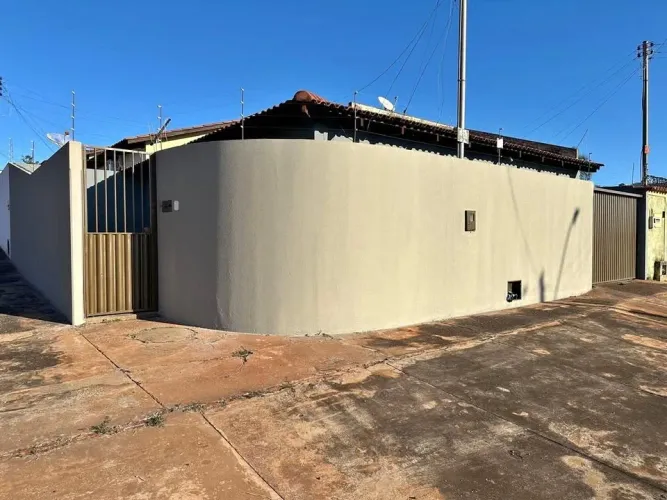 + casa bem localizada 