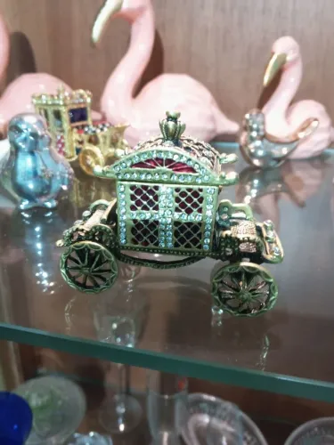 Porta jóias estilo carruagem em alto padrão 