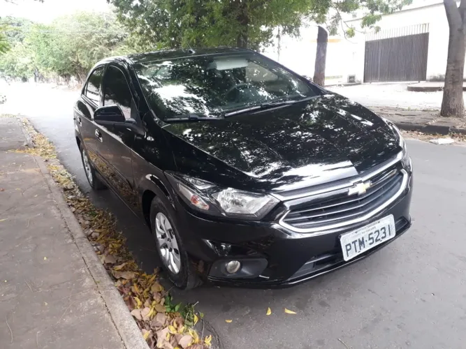 vendo Ônix LT, completo.