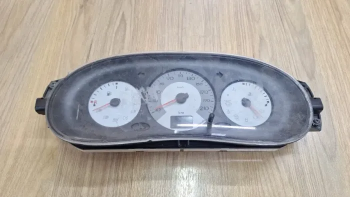 Painel Instrumentos Para Retirada de Peças Clio