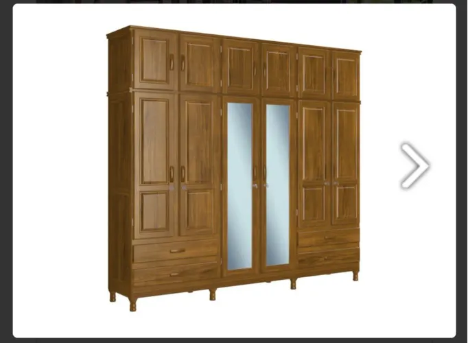 Guarda-Roupa de madeira comEspelhado - Amplo e Elegante