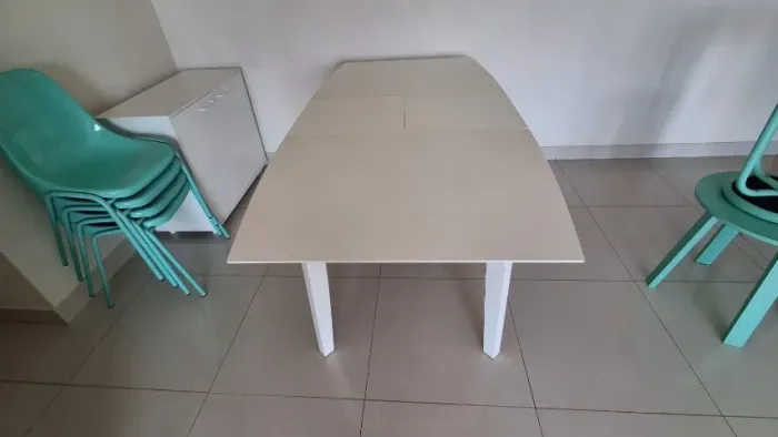 Conjunto Mesa Jantar Extensível + 4 Cadeiras + Armário Baixo + 2 Banquetes + 1 Mesa Apoio