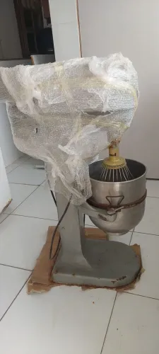 Vende Batedeira 20l tri fásico Capital 
