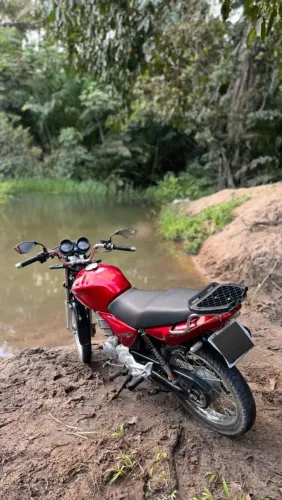 Moto muito boa toda en ordem 