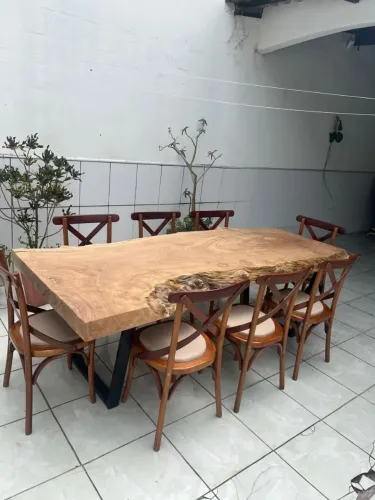 Mesa de jantar rústica