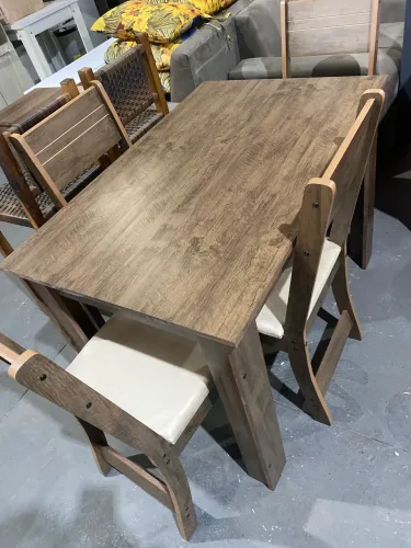 Mesa com 4 cadeiras - entregamos hoje 
