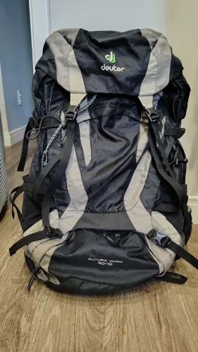 Mochila Deuter Futura Vario 50+10 Preta