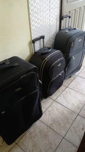 Mala de 23 kilos 150 reas. Cada