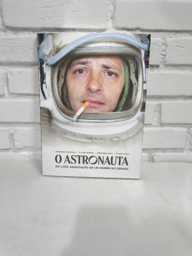 HQ O Astronauta Lourenço Mutarelli - Livro Coleção