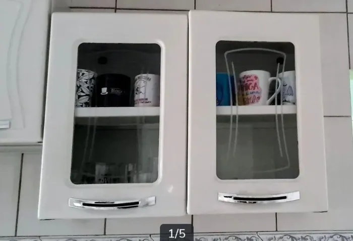 Armario duplo com vidro de cozinha em aço 