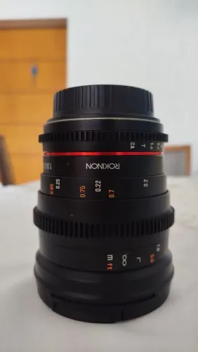 Lente Rokinon 20mm T1.9 Full Frame Wide Angel DS - Bocal Canon EF
