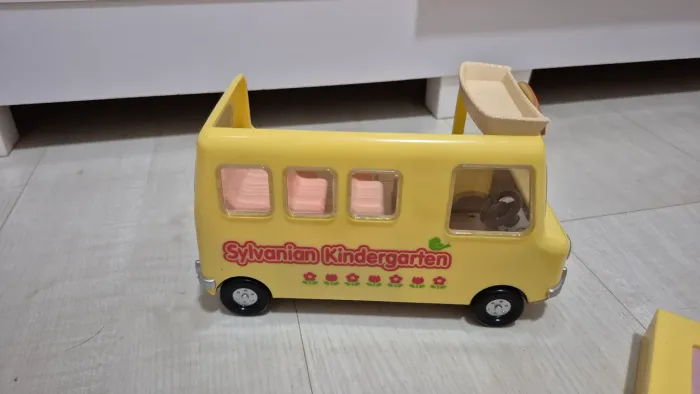 Sylvanian families ônibus escolar antigo 