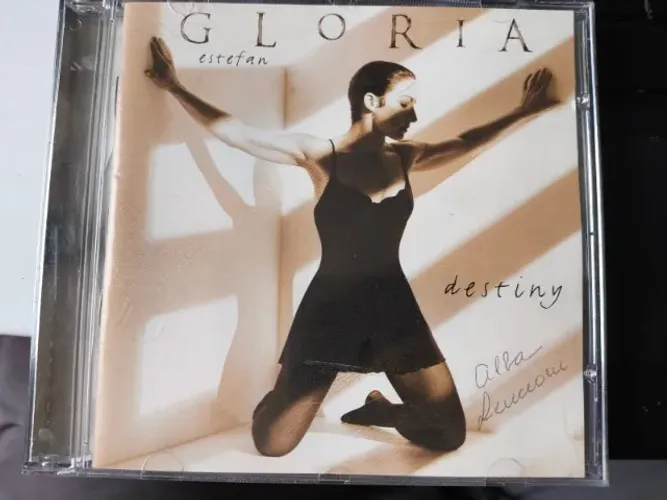 CD Destiny Álbum de Gloria Estefa
