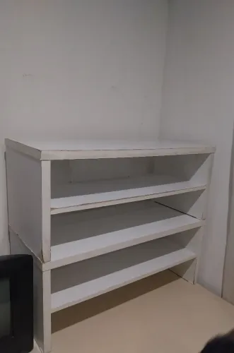 Ninchos brancos de madeira da pra usar pra colocar calçados