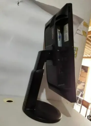 Monitor 20 polegadas base giratoria