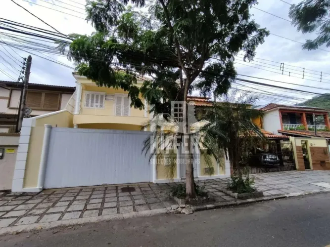Casa com 4 quartos à venda, 325 m² por R$ 2.200.000 - São Francisco - Niterói/RJ