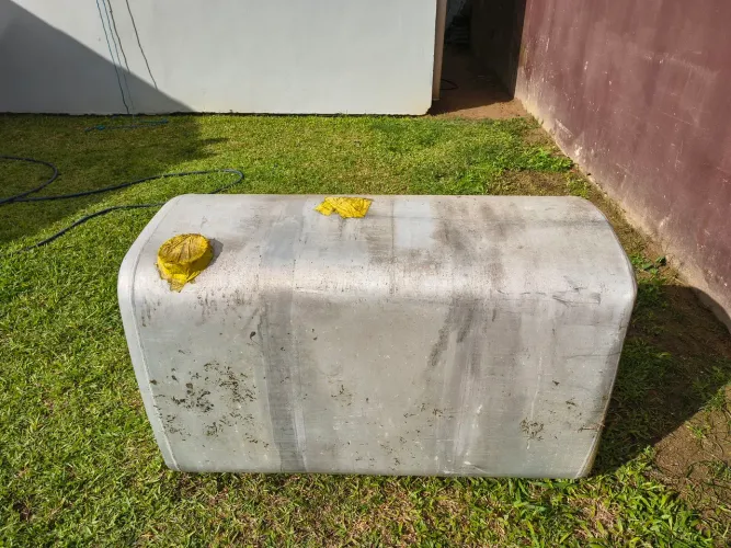 Tanque de combustível FH tipo D