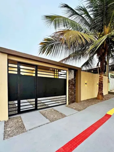 VENDO ESSA CASA NO BAIRRO PETRÓPOLIS, PRÓXIMO AO COMANDO GERAL - CASA DESOCUPADA