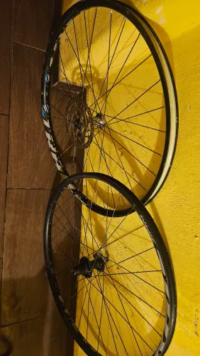 Par de rodas de MTB