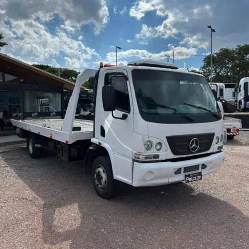 Caminhão MERCEDES 915C Plataforma Ano 2008 Com Asa Delta