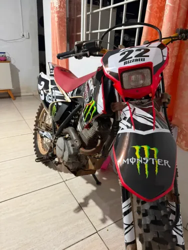 Vendo moto de trilha