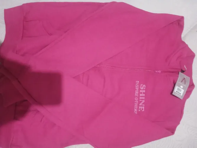 Vendo 2 blusa de moletom pôr 100,00